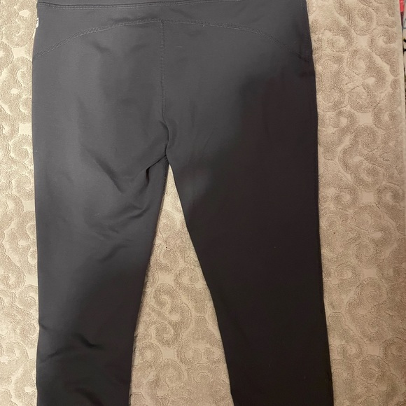 Fabletics Capri Leggings S - Picture 2 of 2